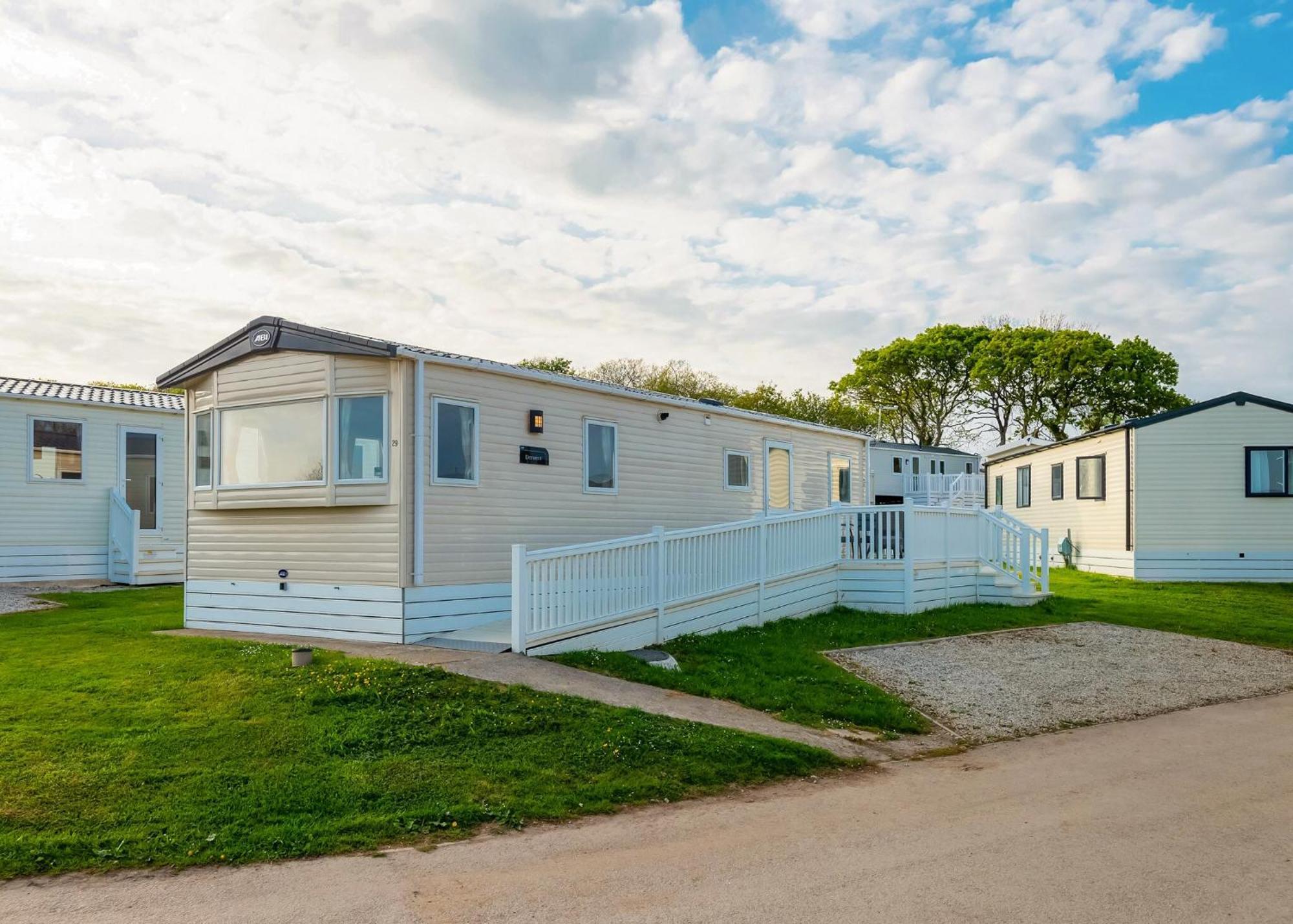Meadow Lakes Holiday Park St Austell Kültér fotó