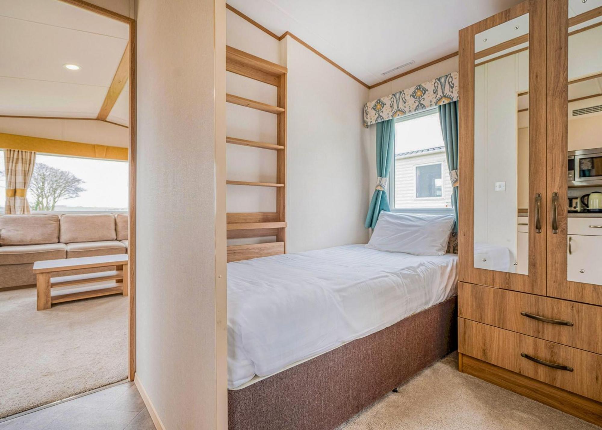 Meadow Lakes Holiday Park St Austell Szoba fotó