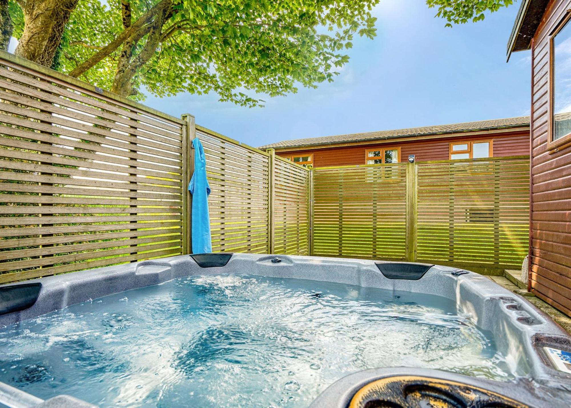 Meadow Lakes Holiday Park St Austell Kültér fotó